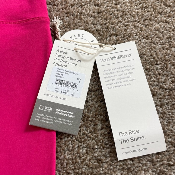 NWT Vuori - All The Feels Legging - Picture 2 of 5